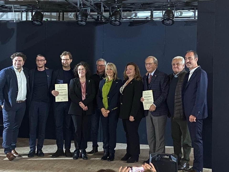 I nuovi Ambasciatori della Dieta Mediterranea con gli attestati a Pollica
